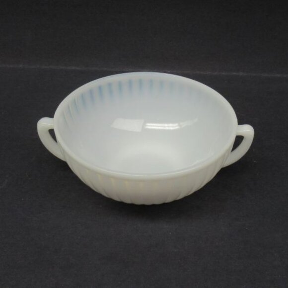 MacBeth Evans Depression Glass Monax White PETALWARE Two-Handled Cream Soup Bowl - Picture 2 of 4
